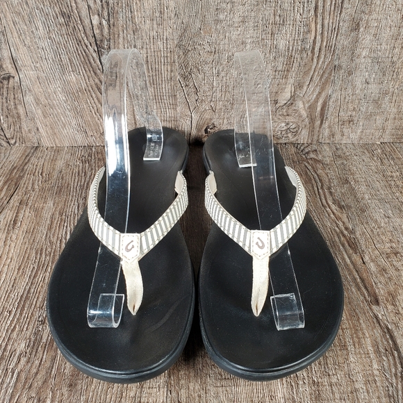 OluKai Ho’Opio Women's Size 11 Bone Stripe Gray Black Flip Flops Sandals - Picture 2 of 12